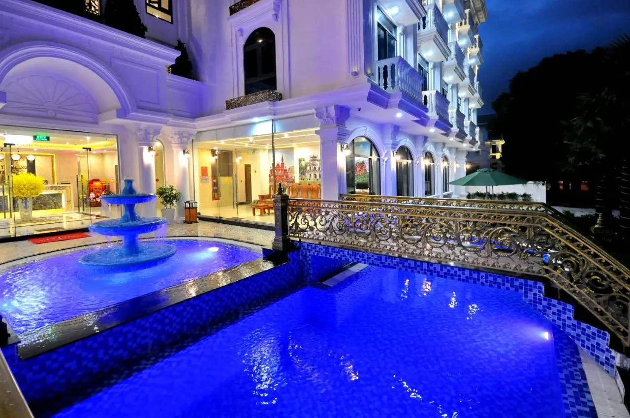 Crown Nguyen Hoang - zdjęcie 65