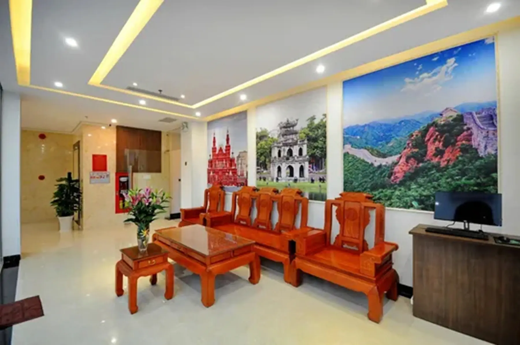 Crown Nguyen Hoang - zdjęcie 15