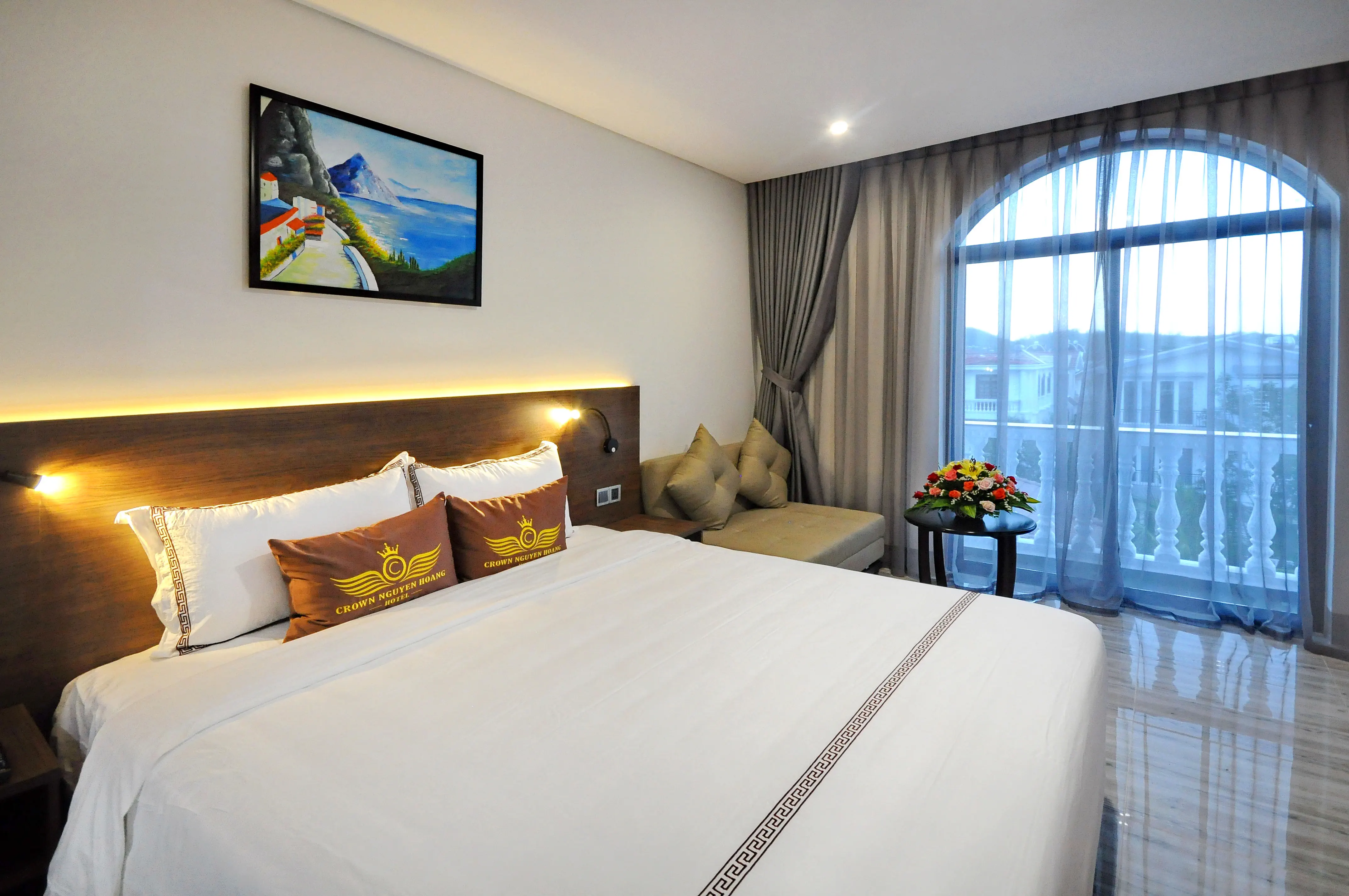 Crown Nguyen Hoang - zdjęcie 35
