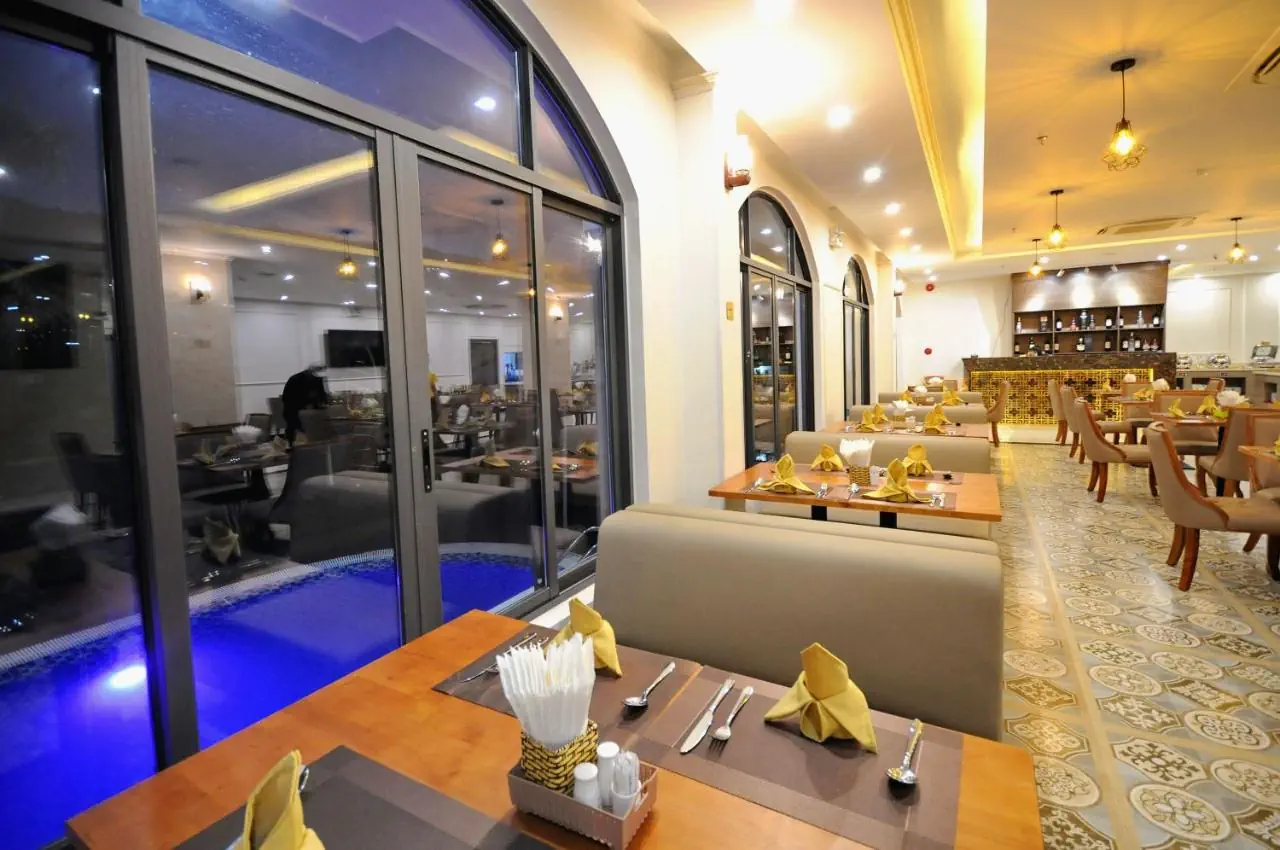 Crown Nguyen Hoang - zdjęcie 45