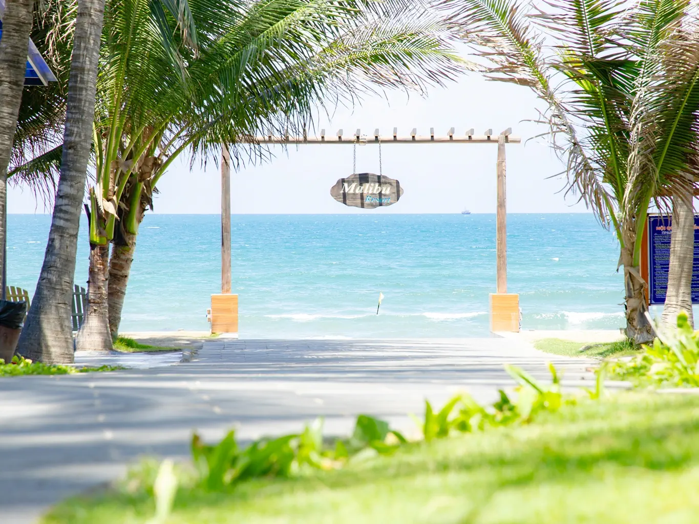 MALIBU RESORT