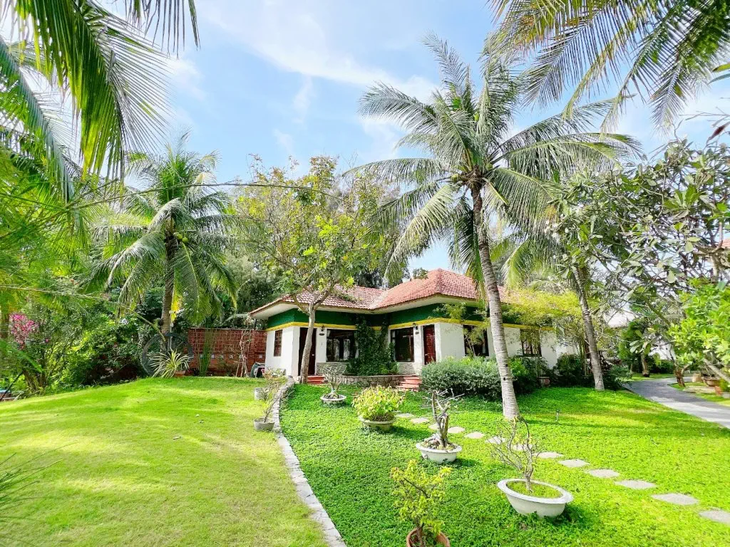MALIBU RESORT