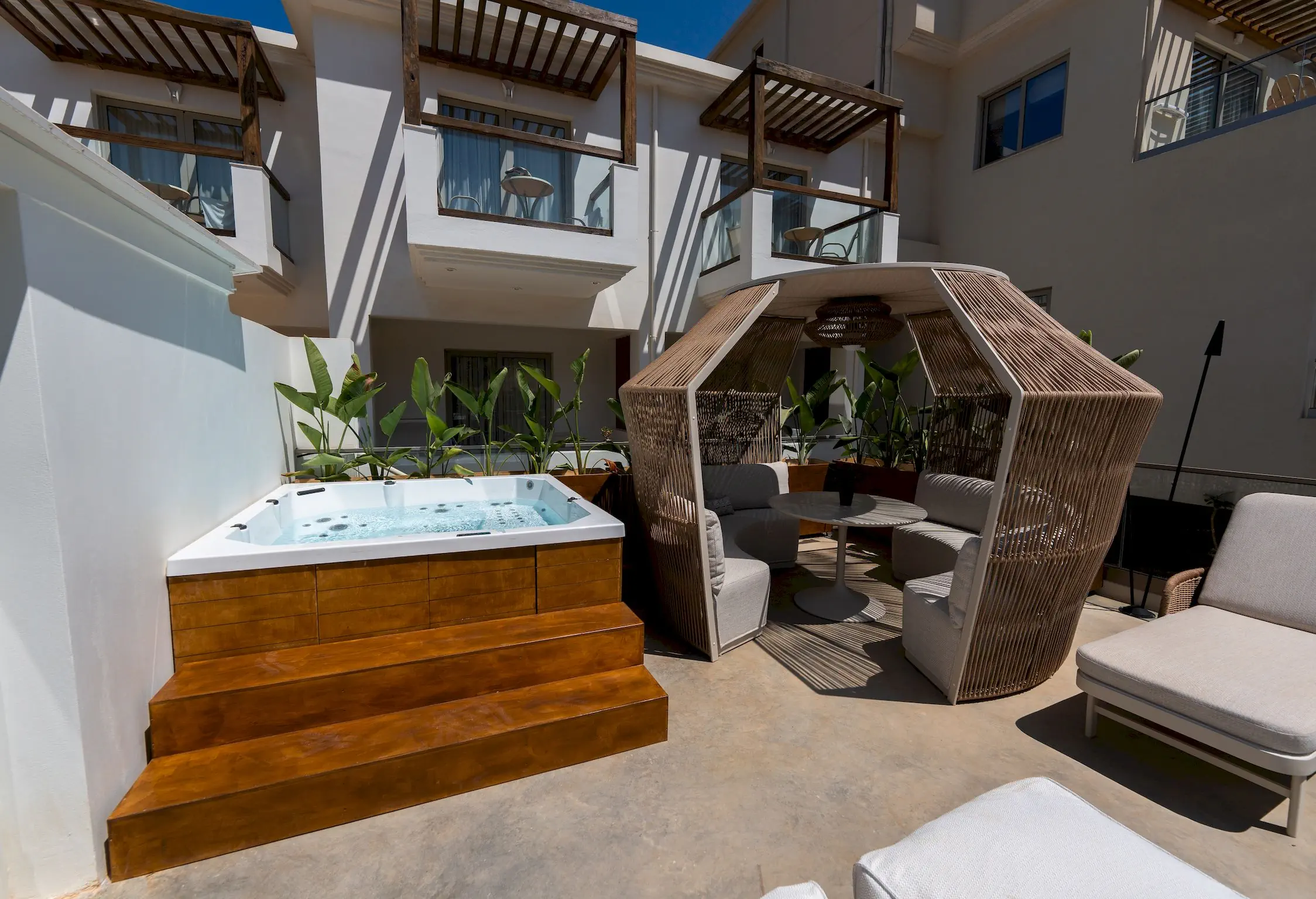 Nostos Beach Boutique - zdjęcie 33
