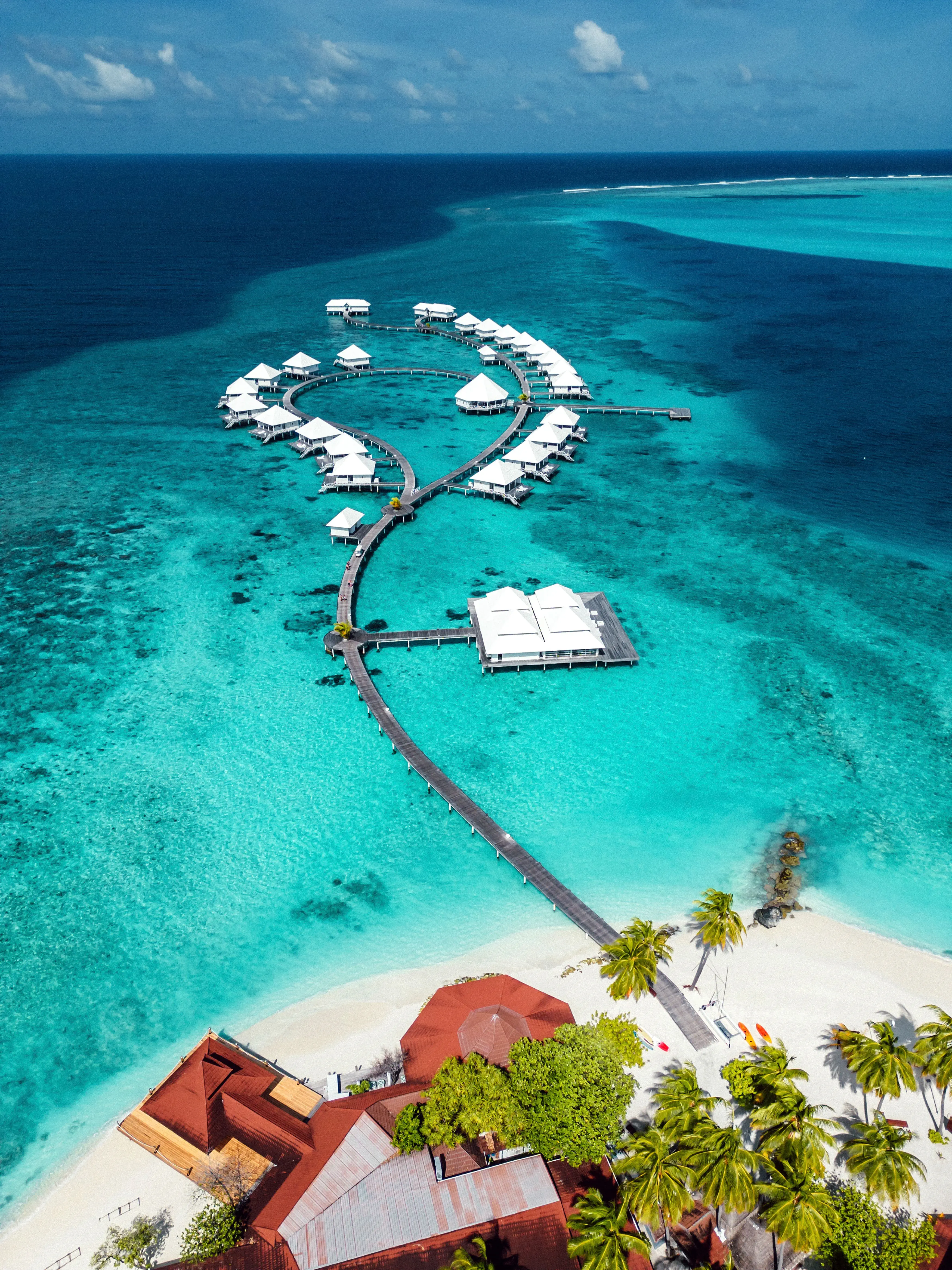 Diamonds Thudufushi Beach & Water Villas photo 3