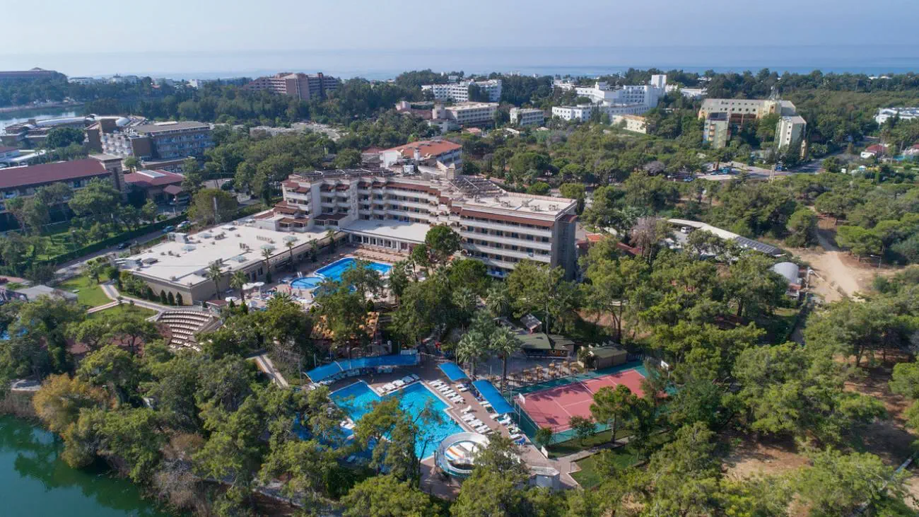 LINDA RESORT HOTEL - Side