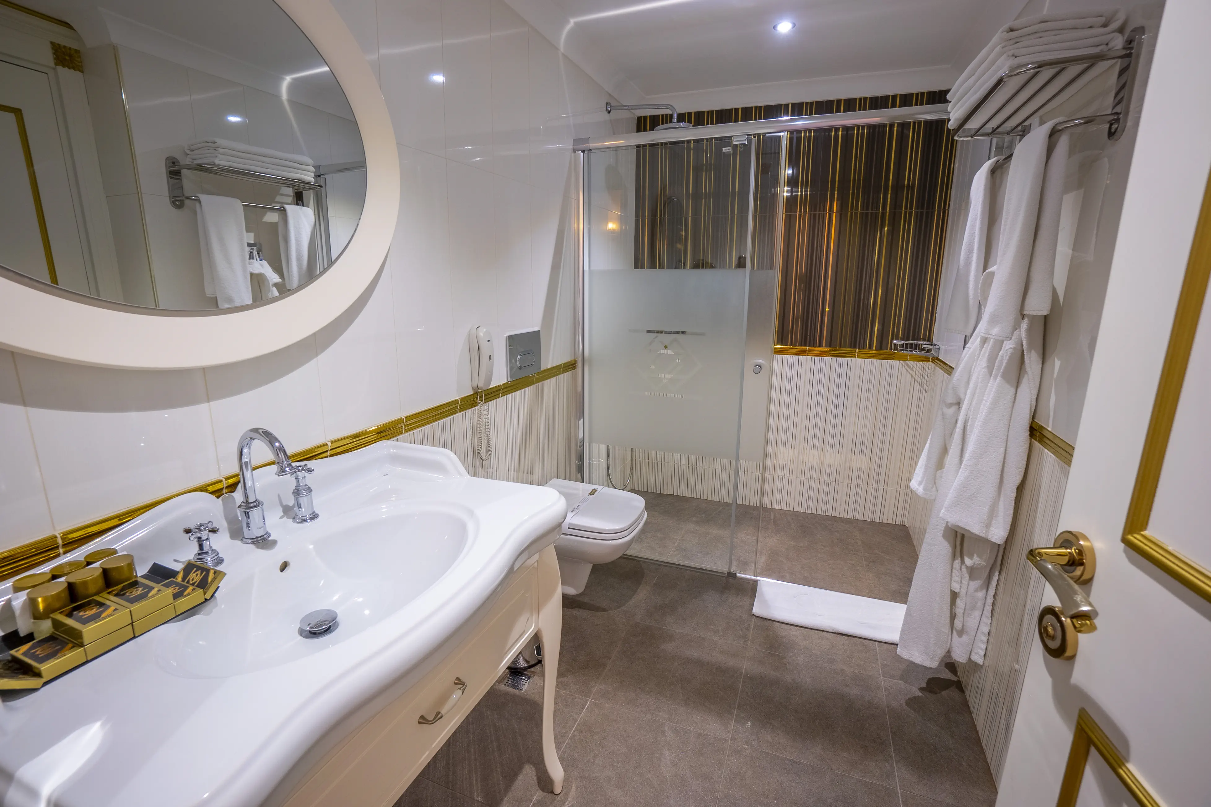 AZKA HOTEL