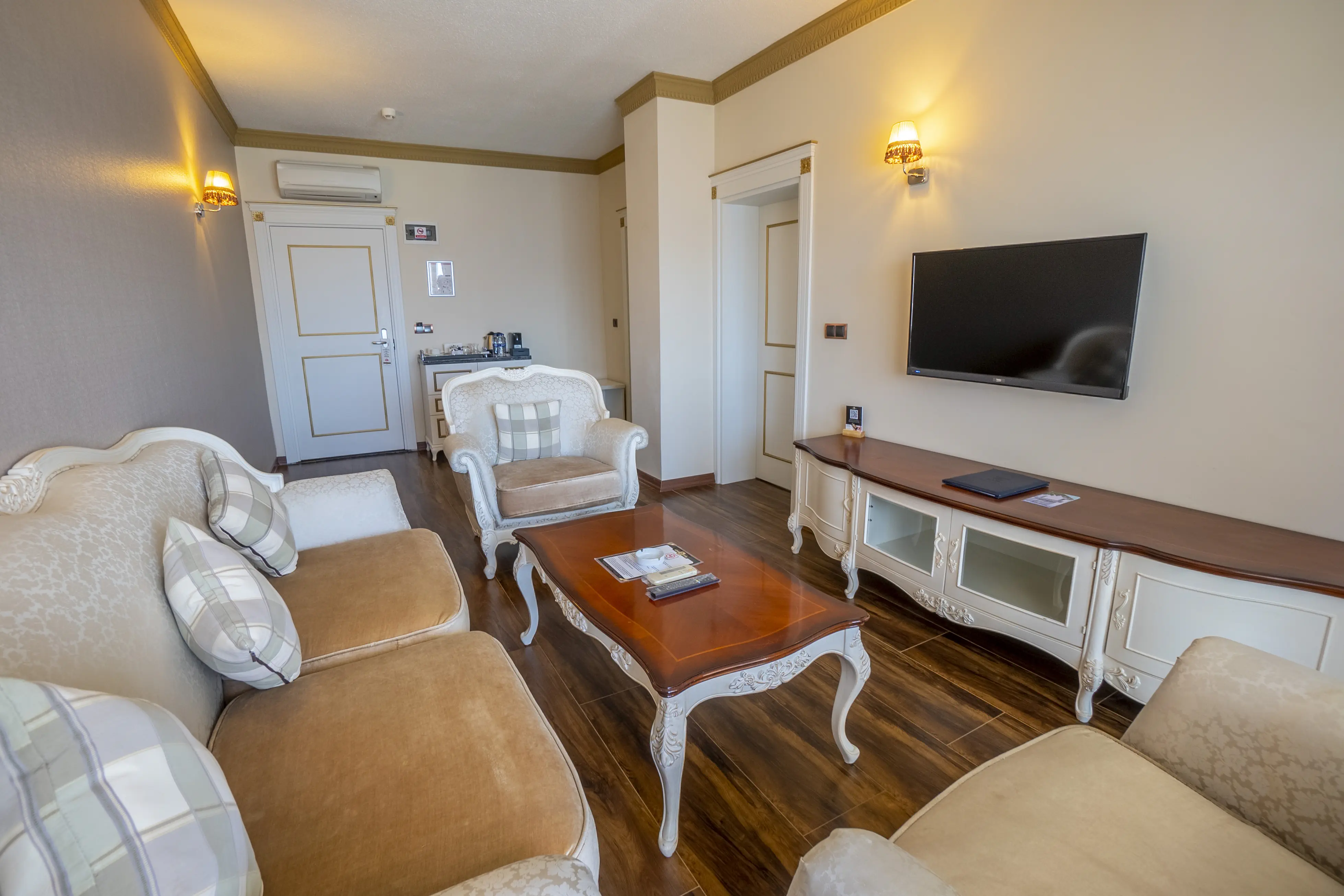 AZKA HOTEL