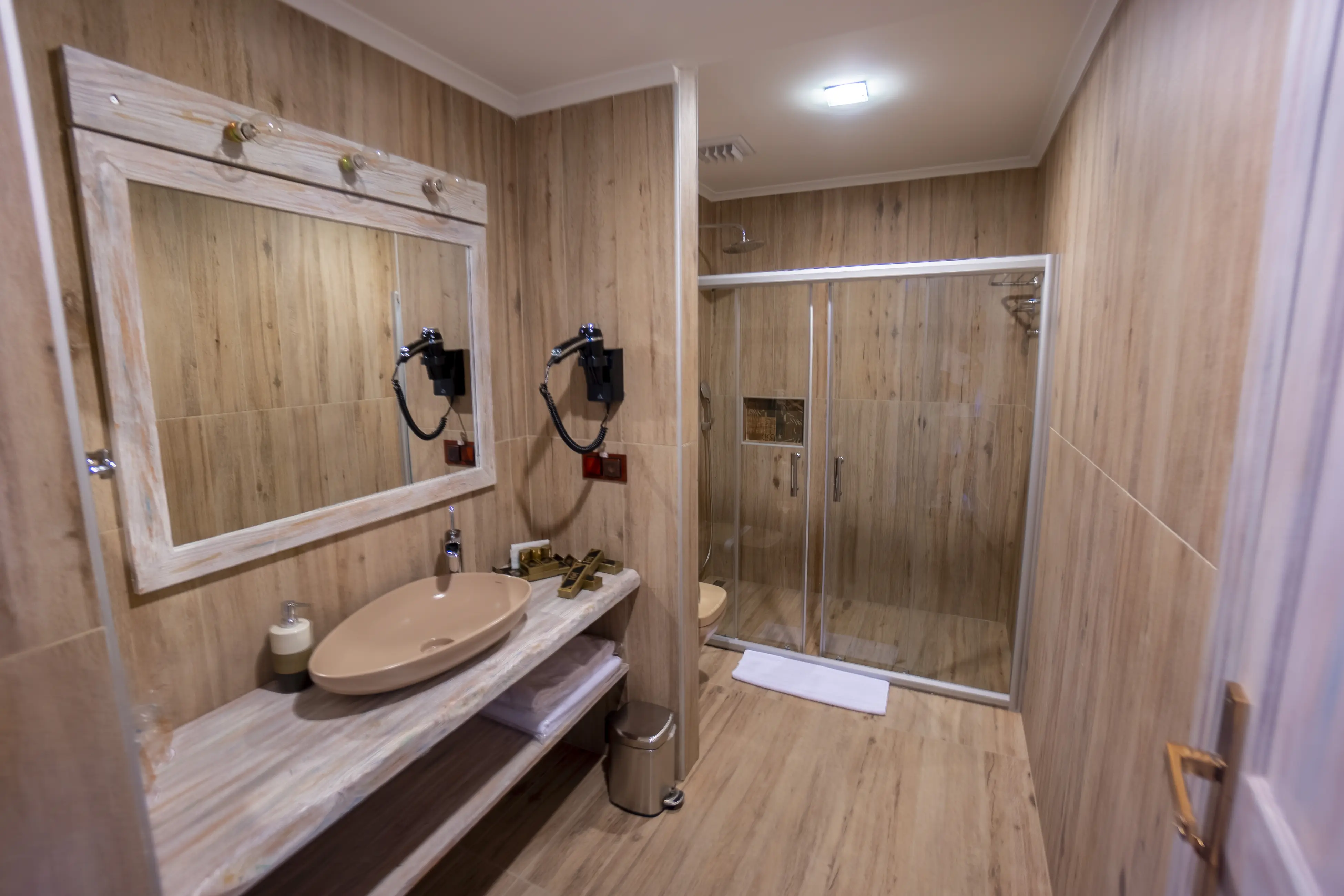 AZKA HOTEL