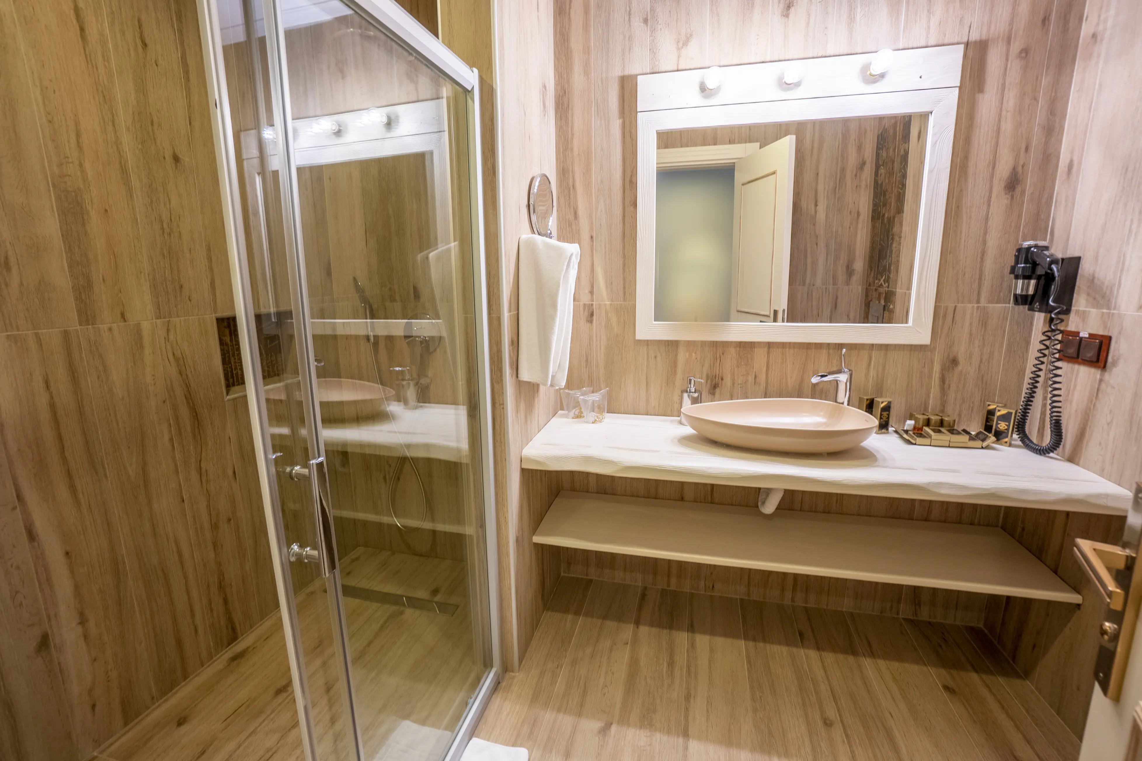 AZKA HOTEL
