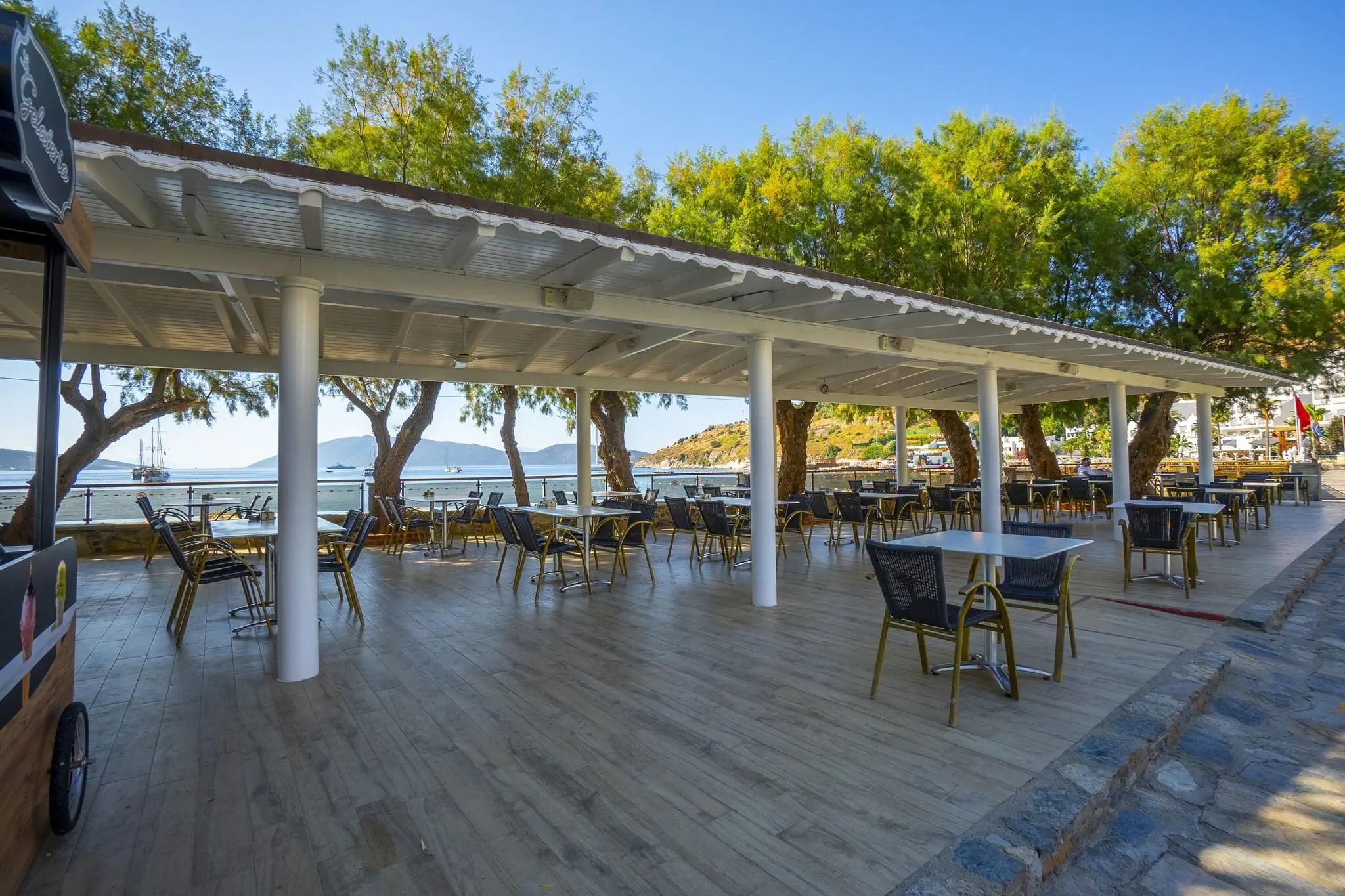 AZKA HOTEL