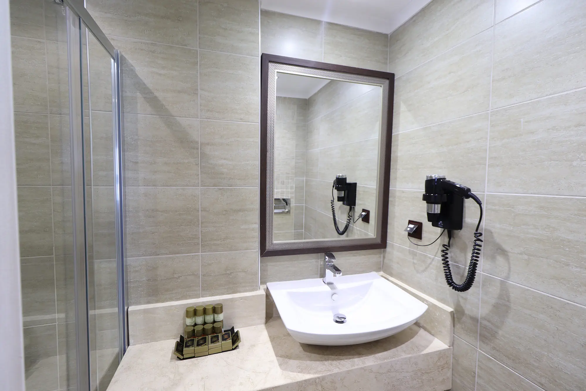 AZKA HOTEL