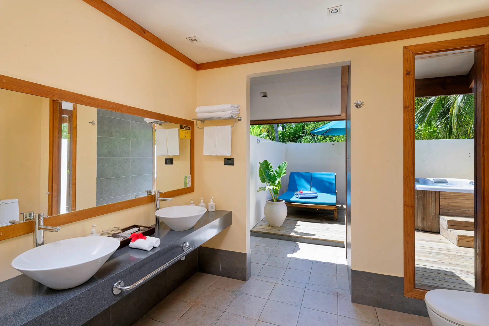 CANAREEF RESORT MALDIVES