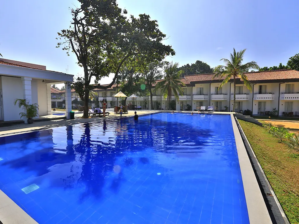 HIBISCUS BEACH HOTEL