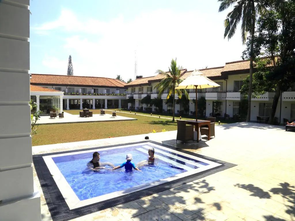 HIBISCUS BEACH HOTEL