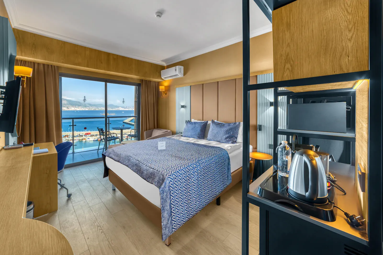 NUMA PORT HOTEL