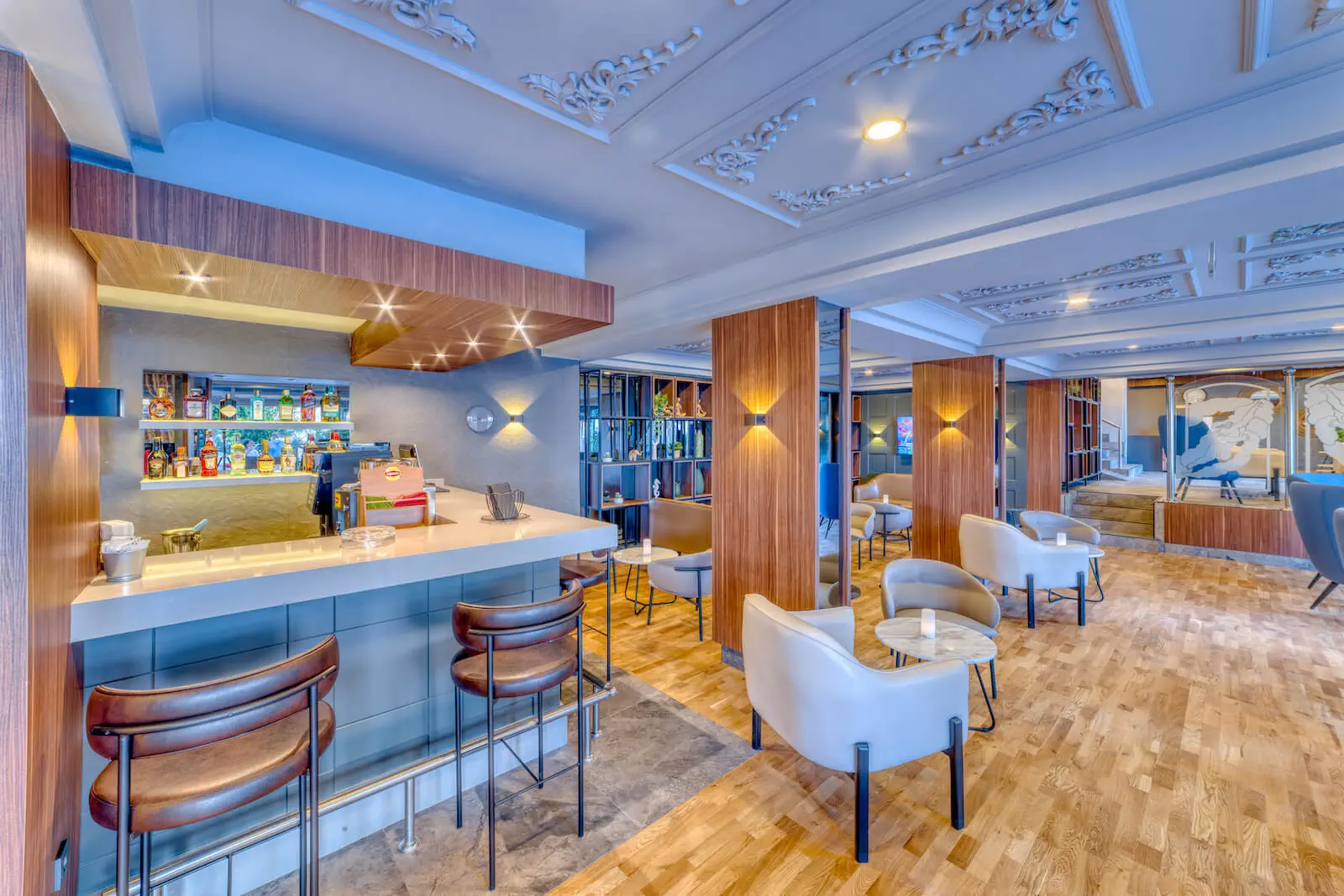 NUMA PORT HOTEL