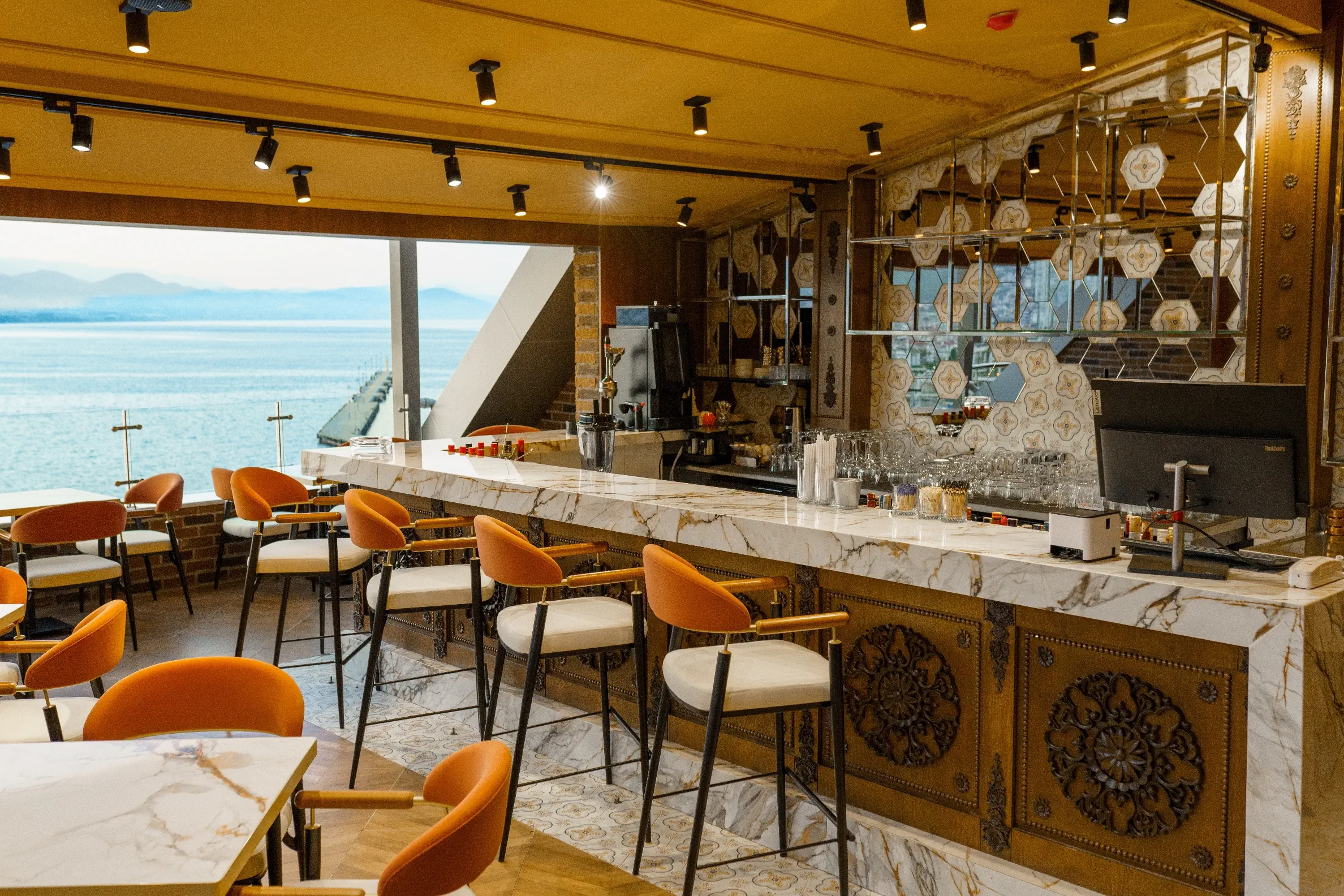 NUMA PORT HOTEL
