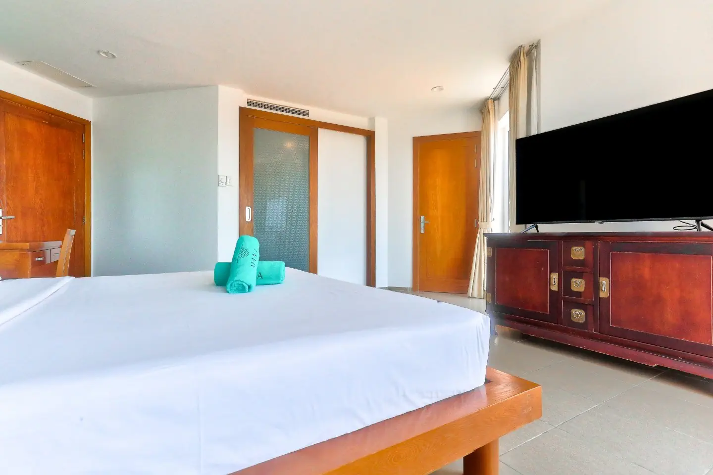 MANA MUINE BEACH RESORT