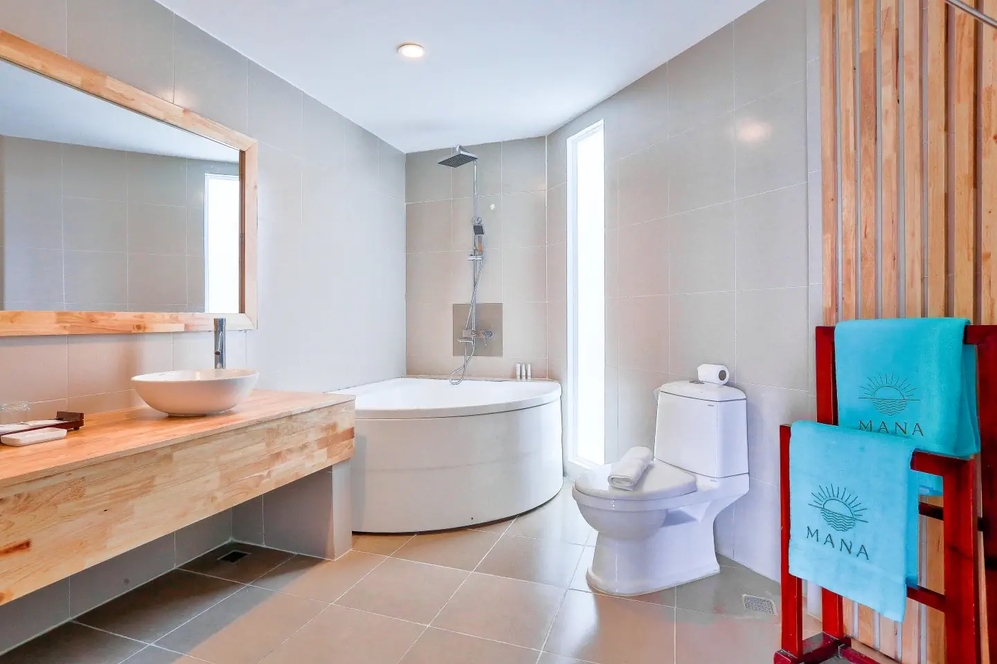 MANA MUINE BEACH RESORT