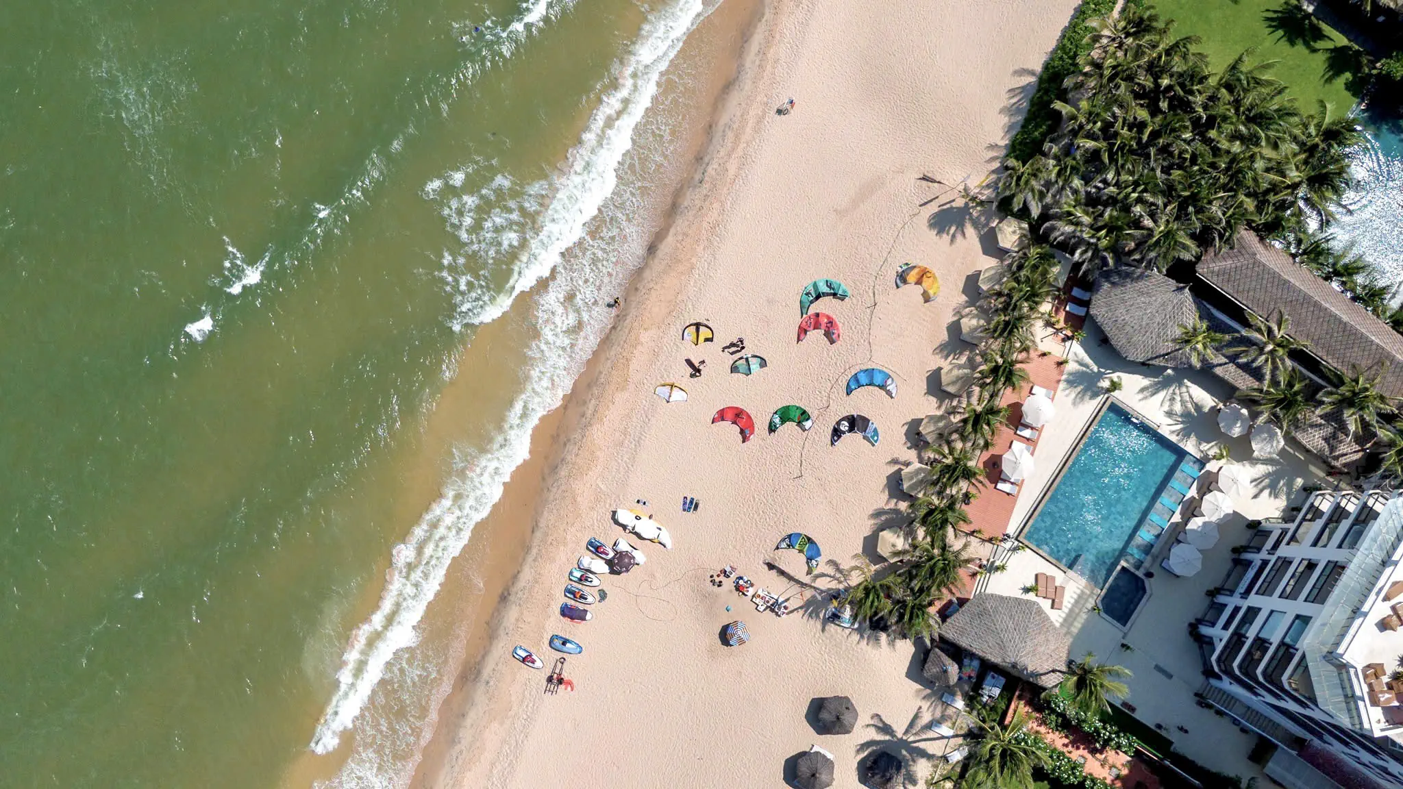 MANA MUINE BEACH RESORT