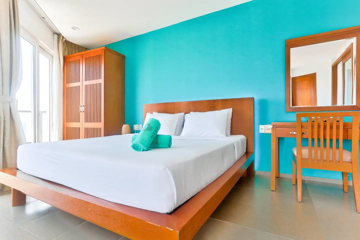 MANA MUINE BEACH RESORT
