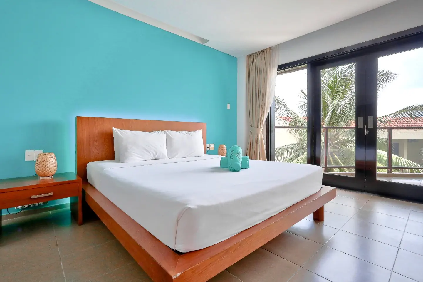 MANA MUINE BEACH RESORT