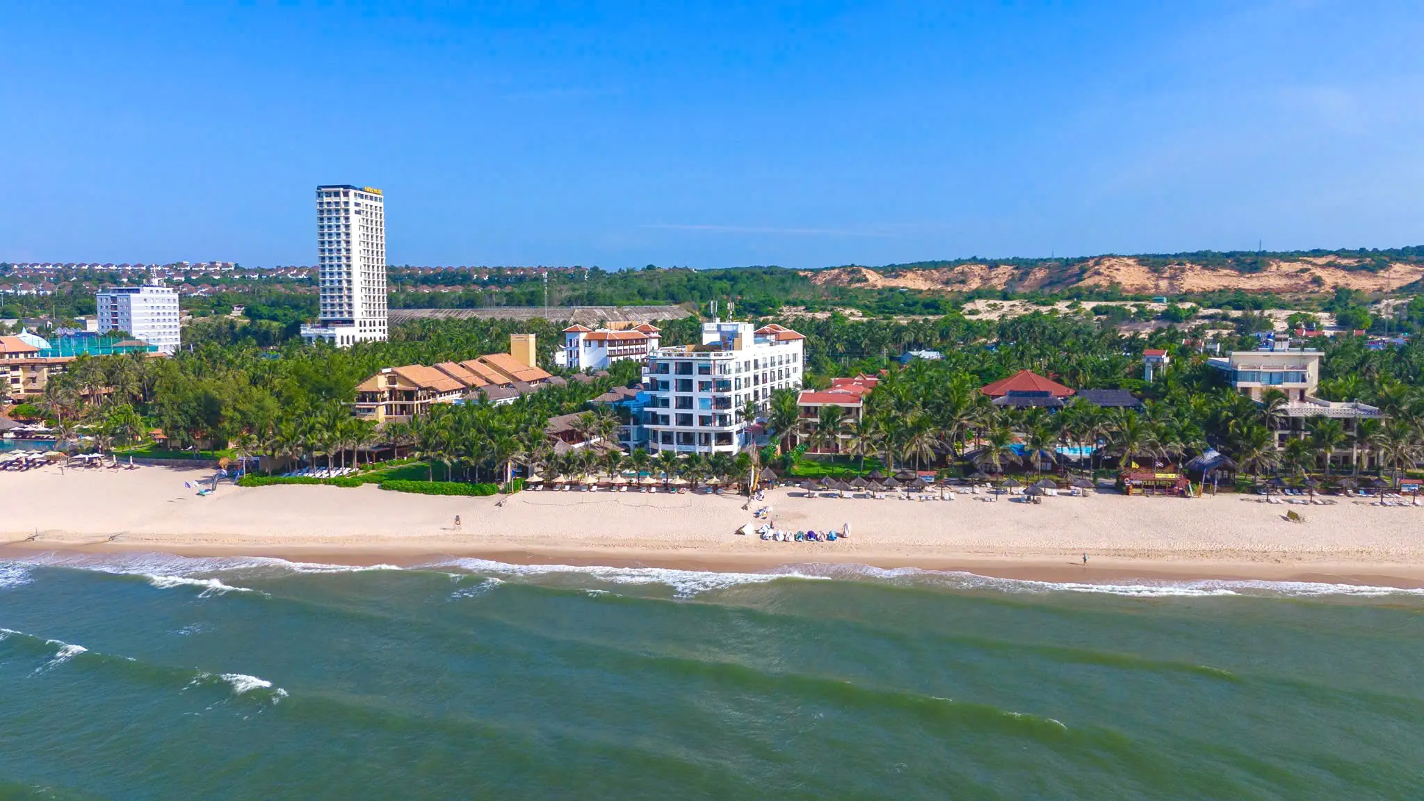 MANA MUINE BEACH RESORT