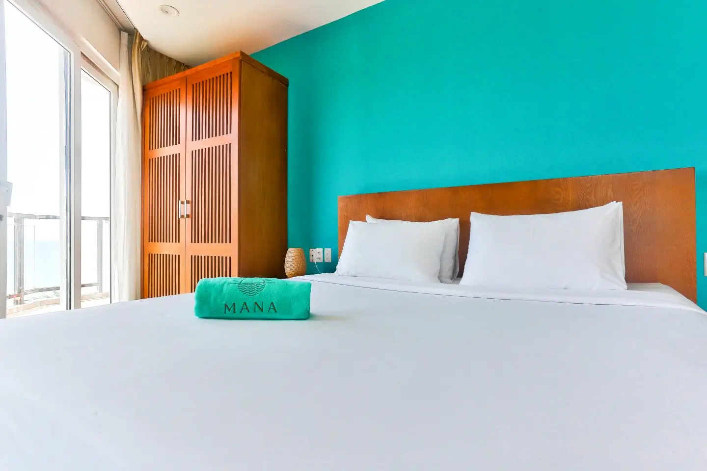 MANA MUINE BEACH RESORT