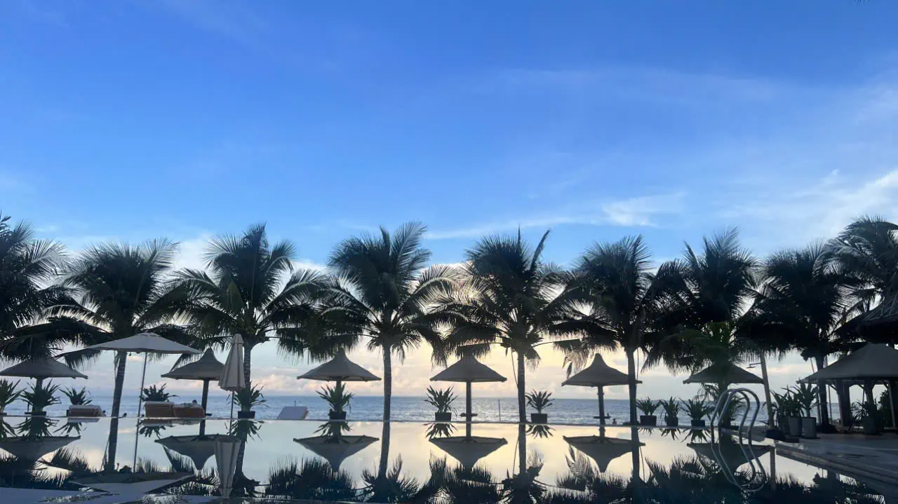 MANA MUINE BEACH RESORT