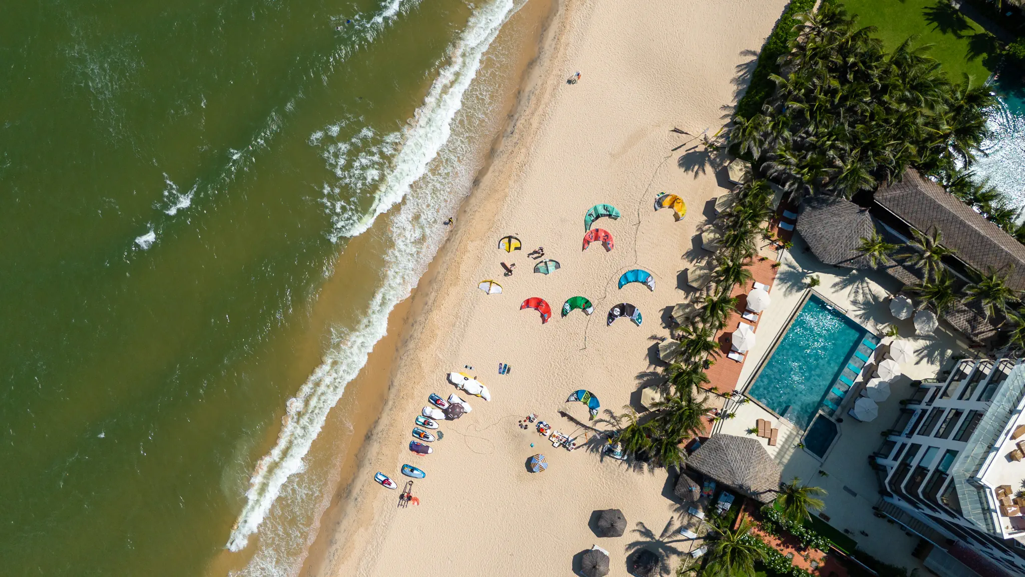 MANA MUINE BEACH RESORT