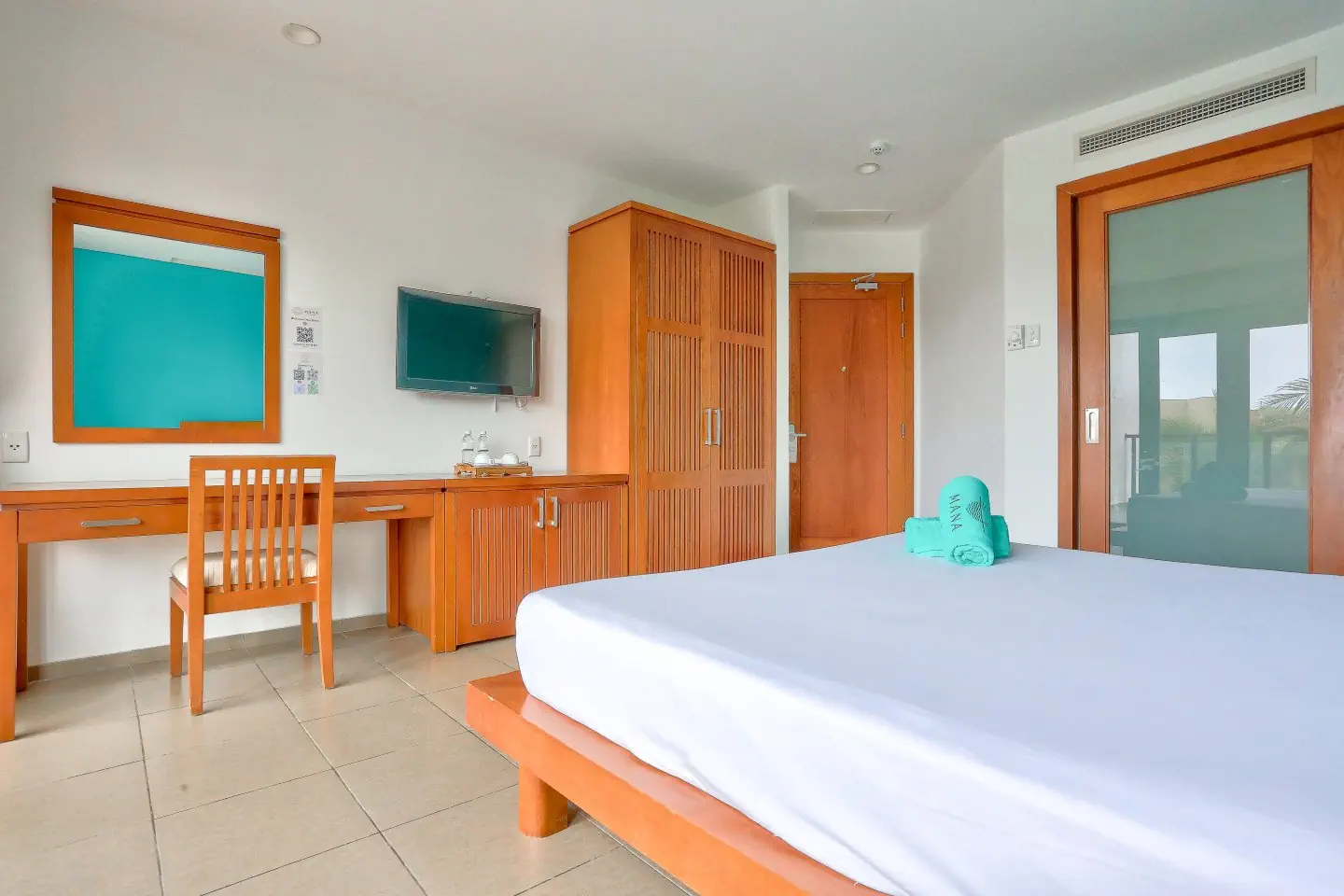 MANA MUINE BEACH RESORT