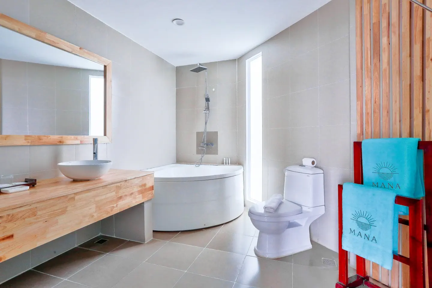 MANA MUINE BEACH RESORT