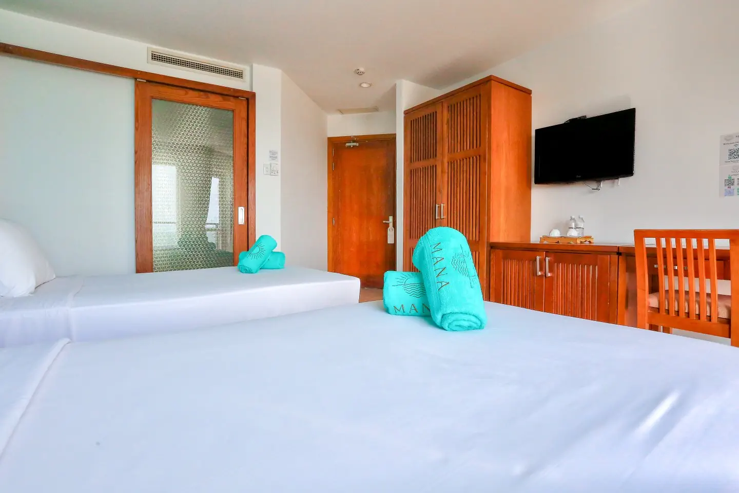 MANA MUINE BEACH RESORT