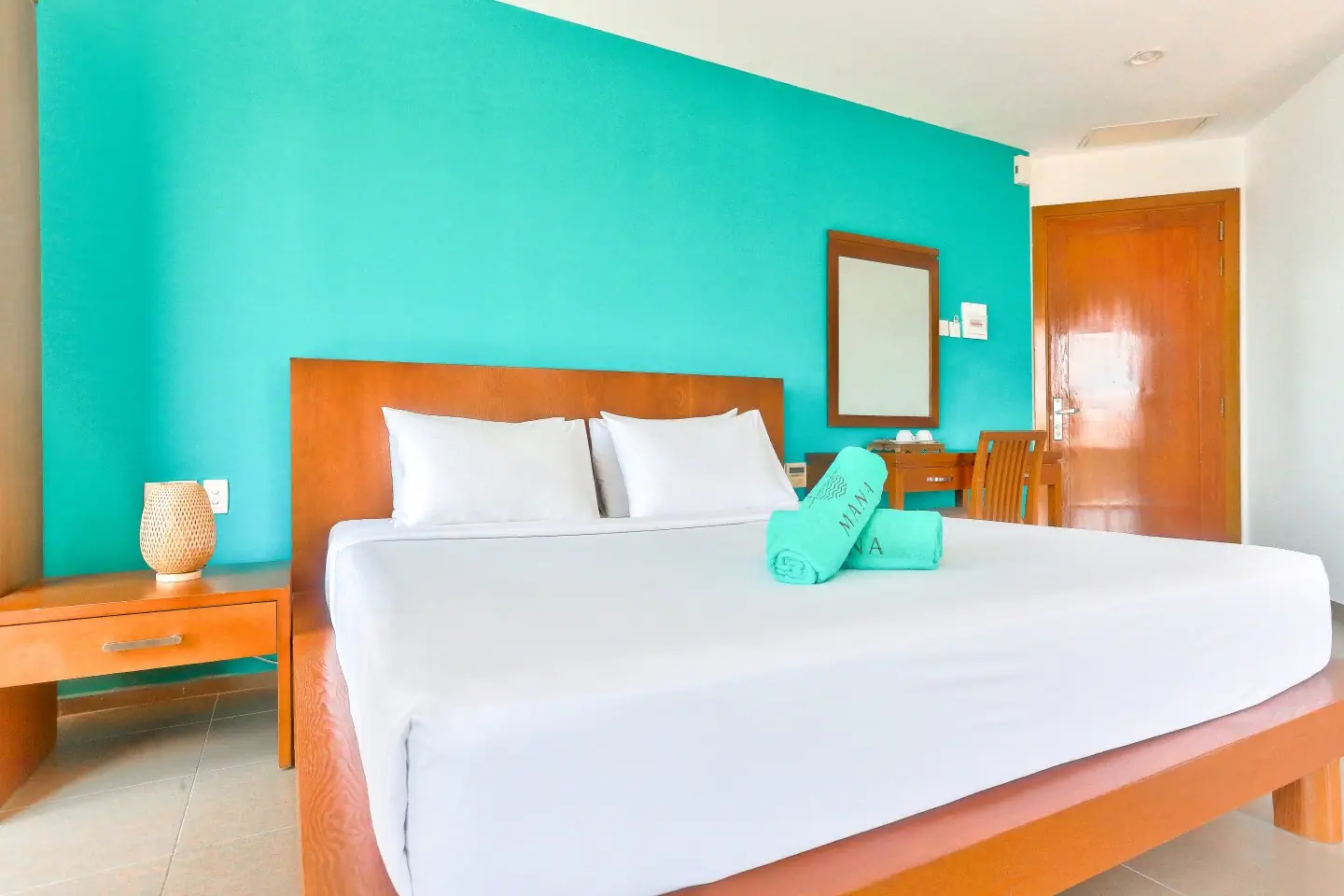MANA MUINE BEACH RESORT