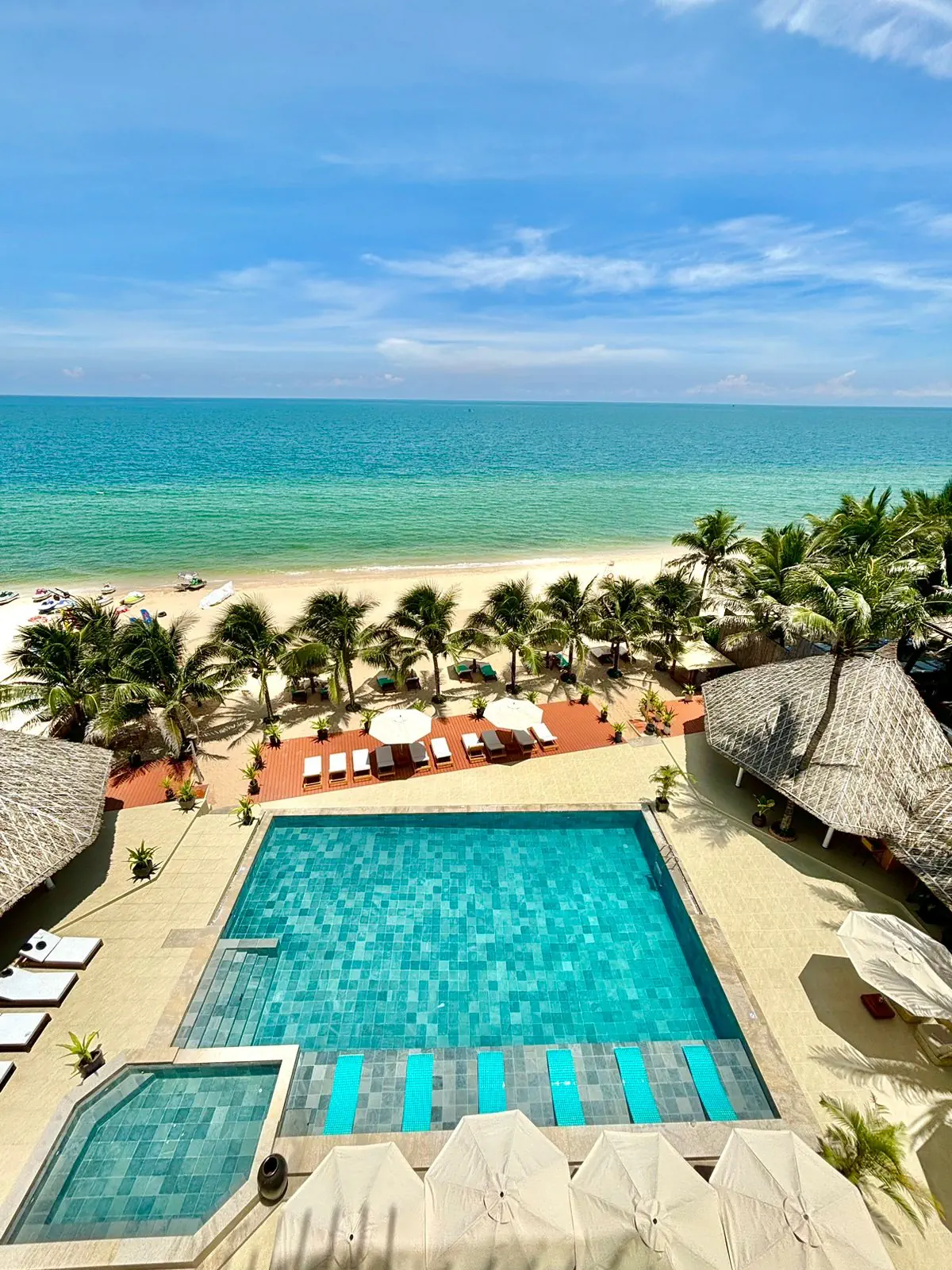 MANA MUINE BEACH RESORT