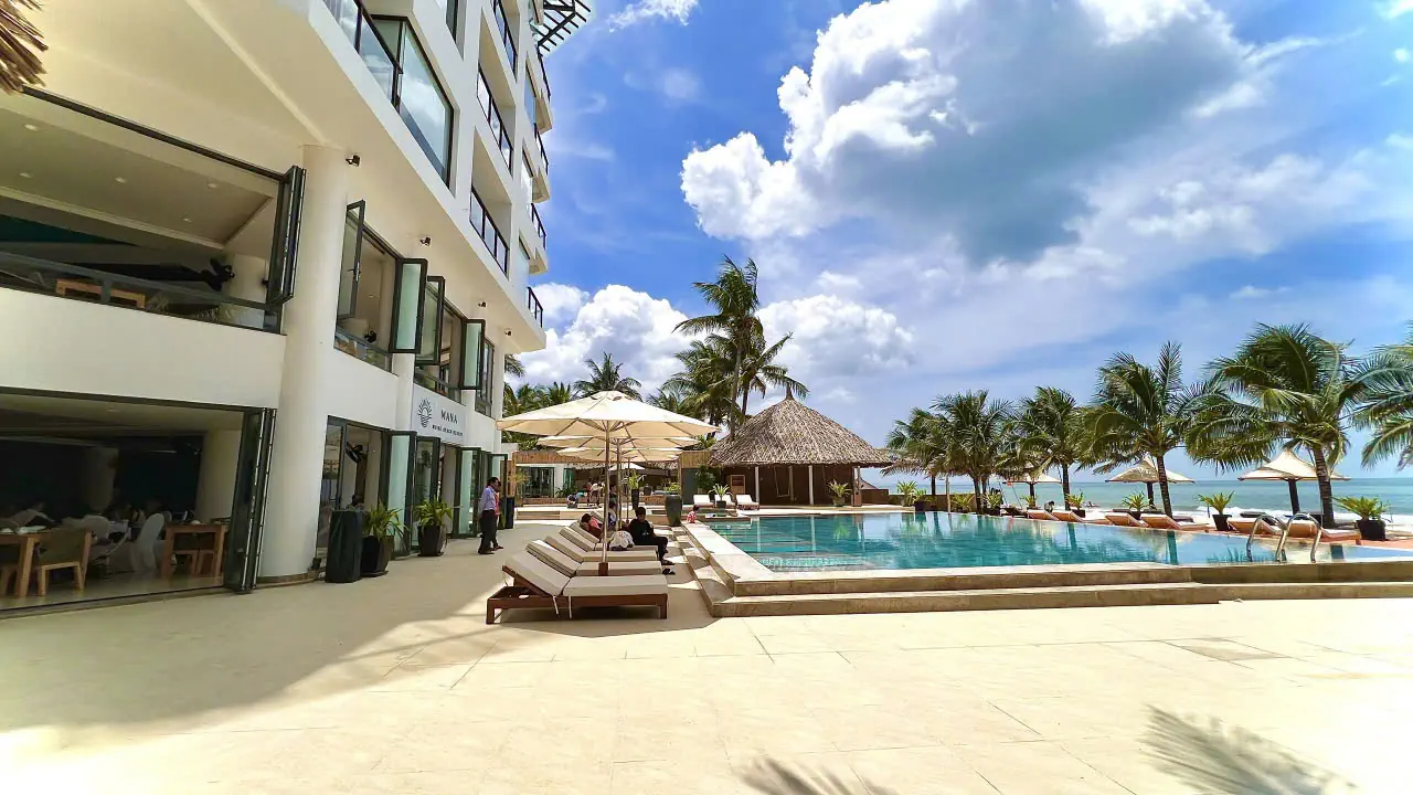 MANA MUINE BEACH RESORT