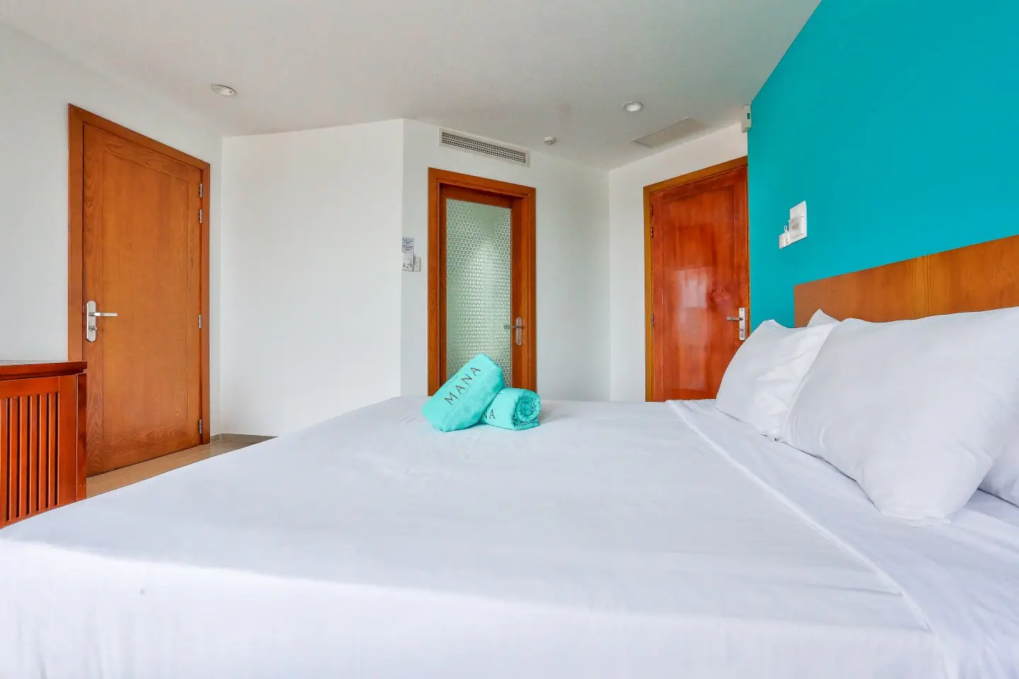 MANA MUINE BEACH RESORT
