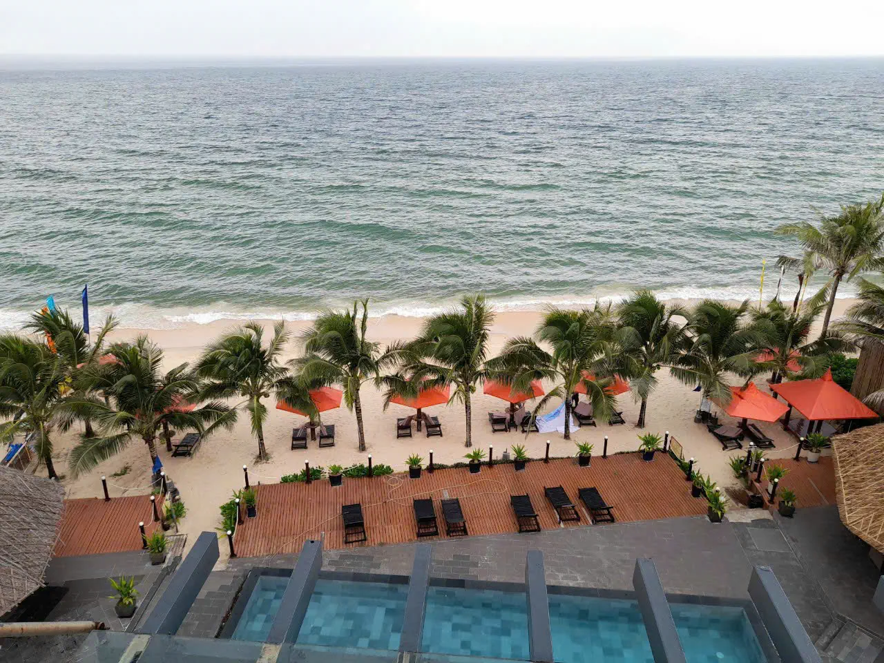 MANA MUINE BEACH RESORT