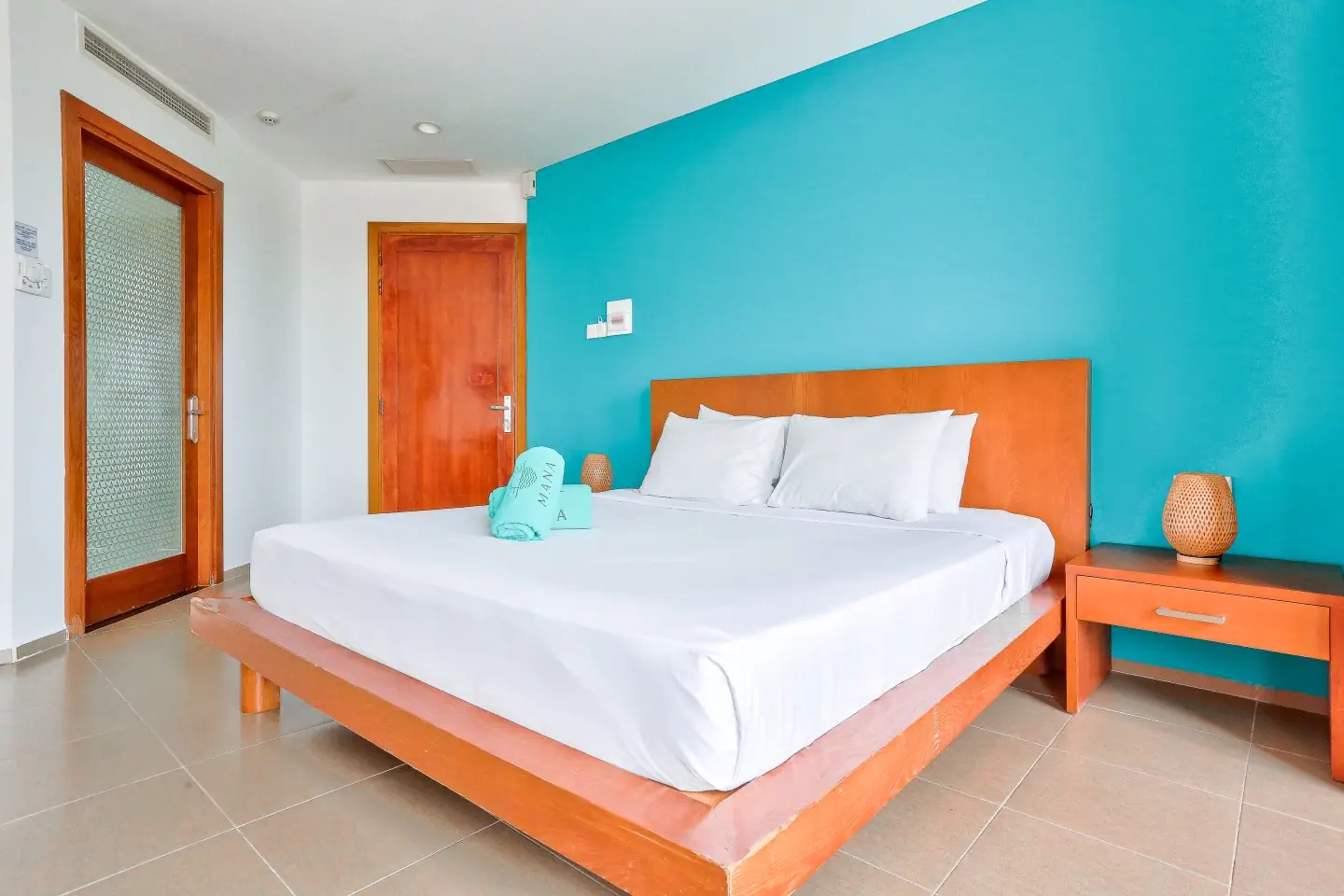 MANA MUINE BEACH RESORT