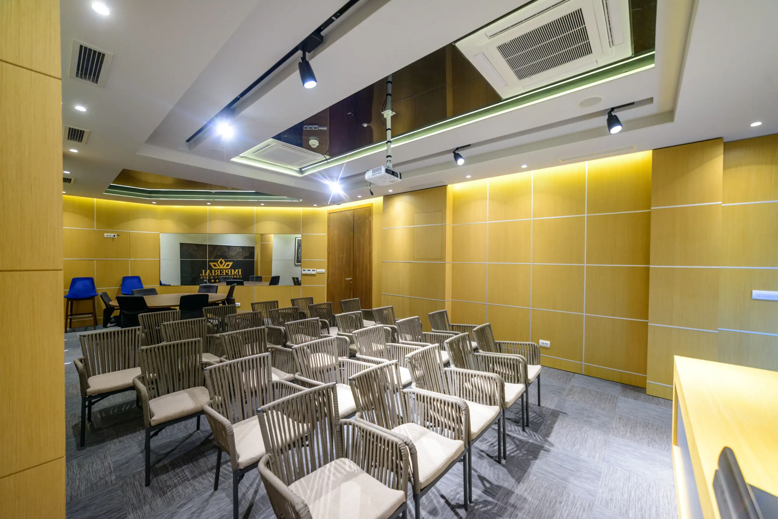 HOTEL IMPERIAL CONFERENCE & SPA