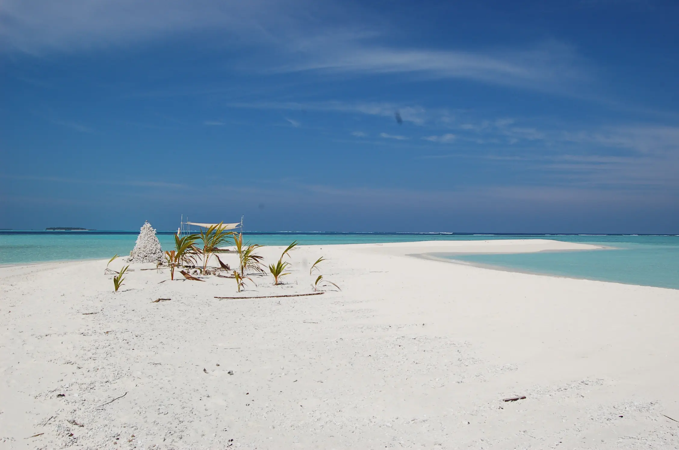 VAALI ISLAND ESCAPES & DIVE, FELIDHOO