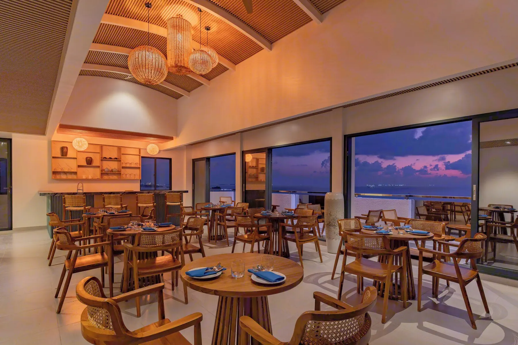 ARRIVAL BEACH & SPA, GULHI