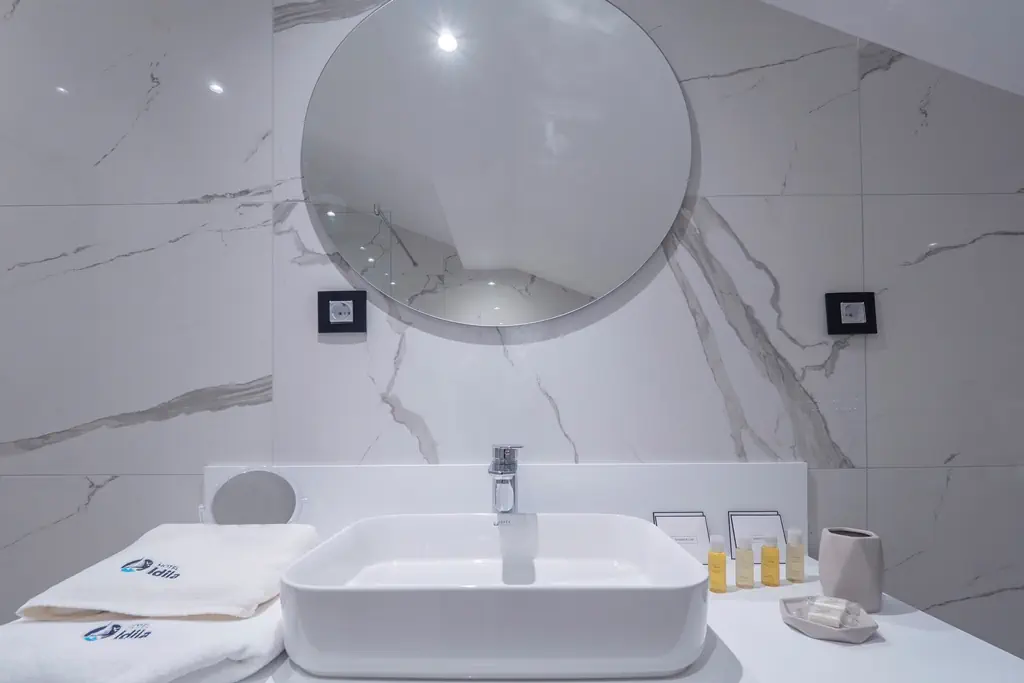 HOTEL IDILA BY AYCON