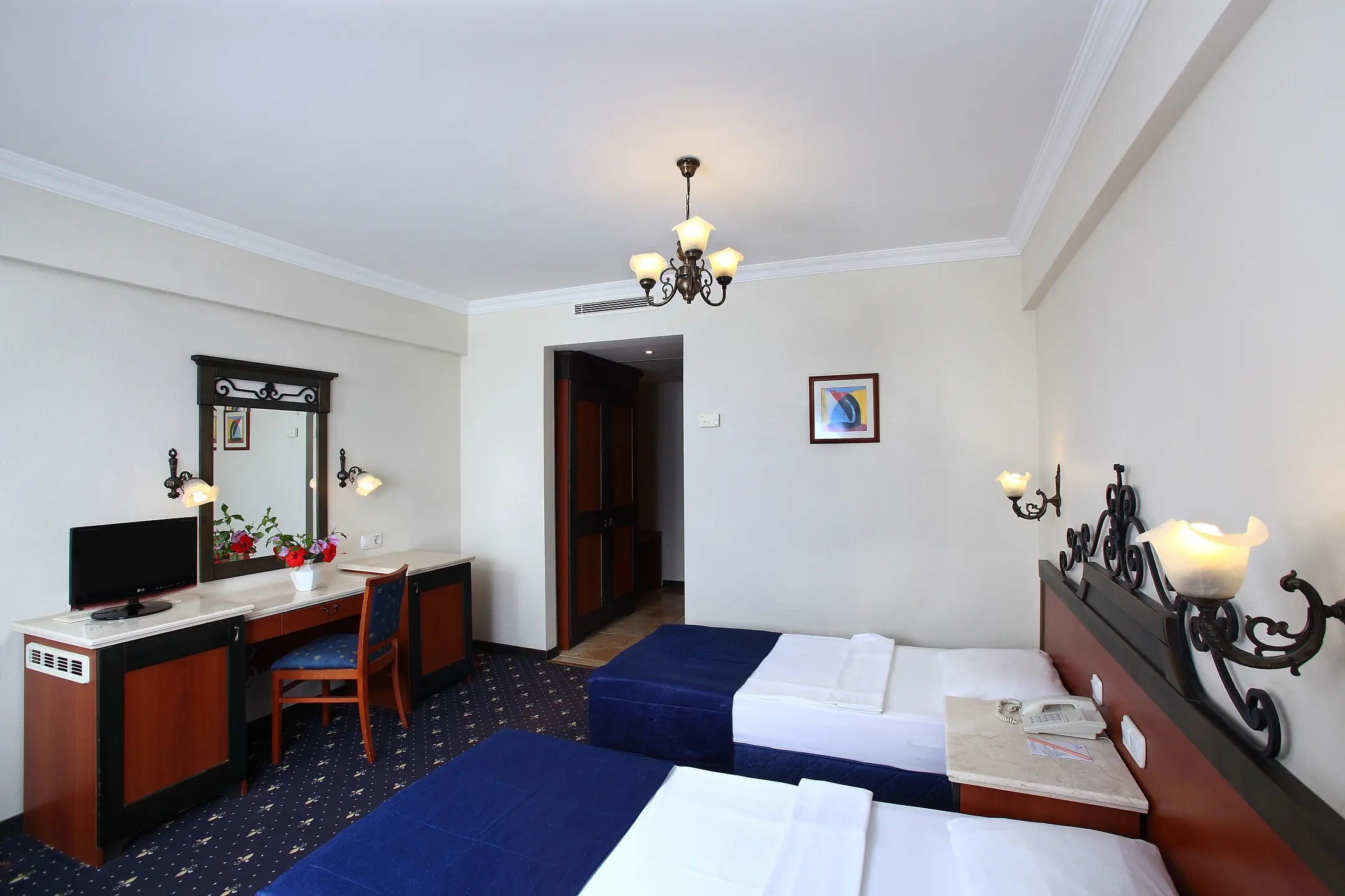 CLUB CACTUS PARADISE HOTEL