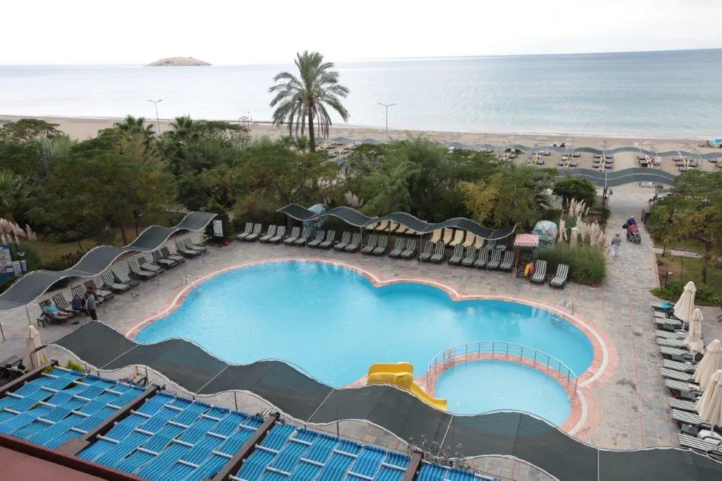 CLUB CACTUS PARADISE HOTEL