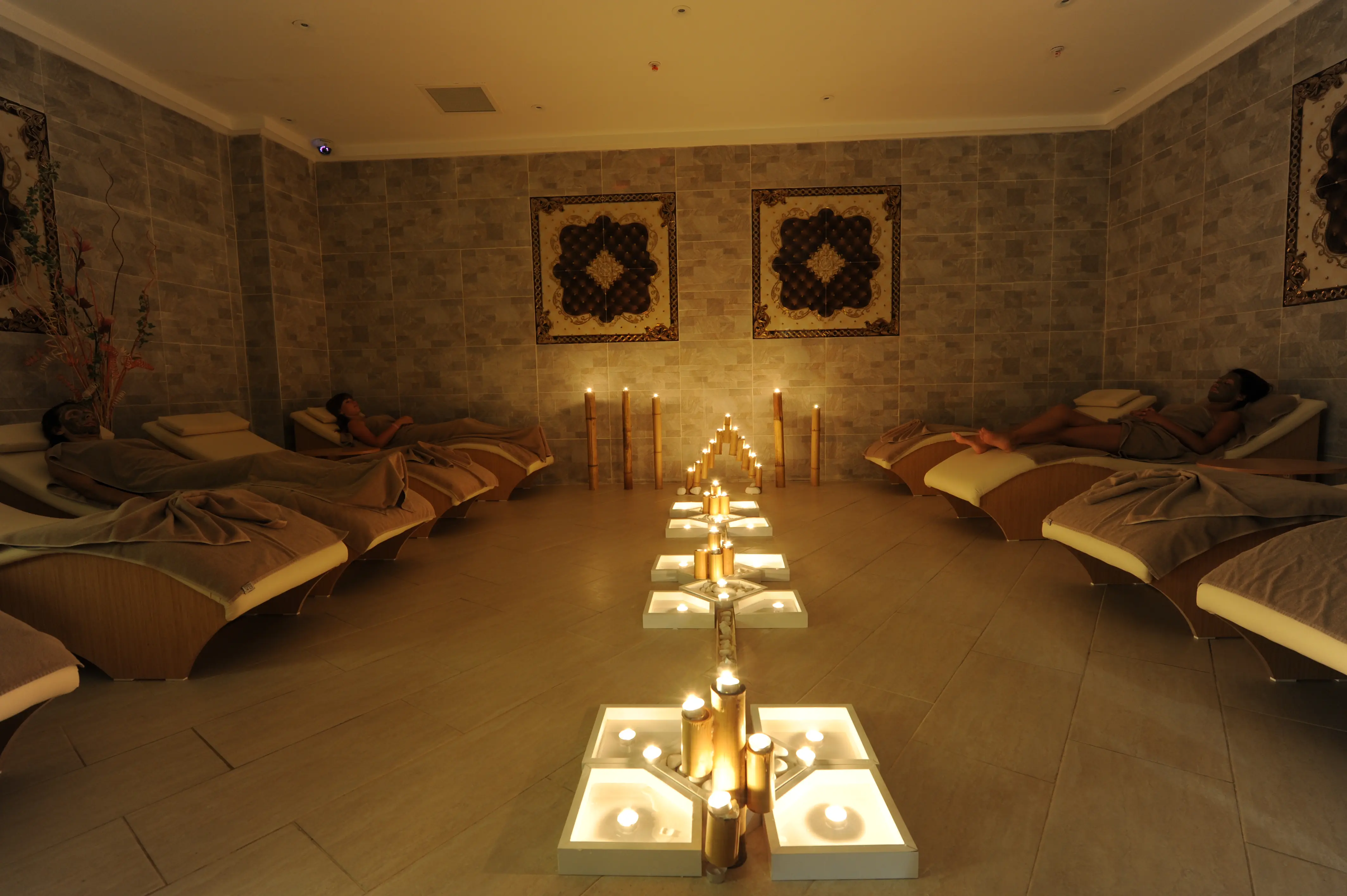 DIAMOND HILL RESORT