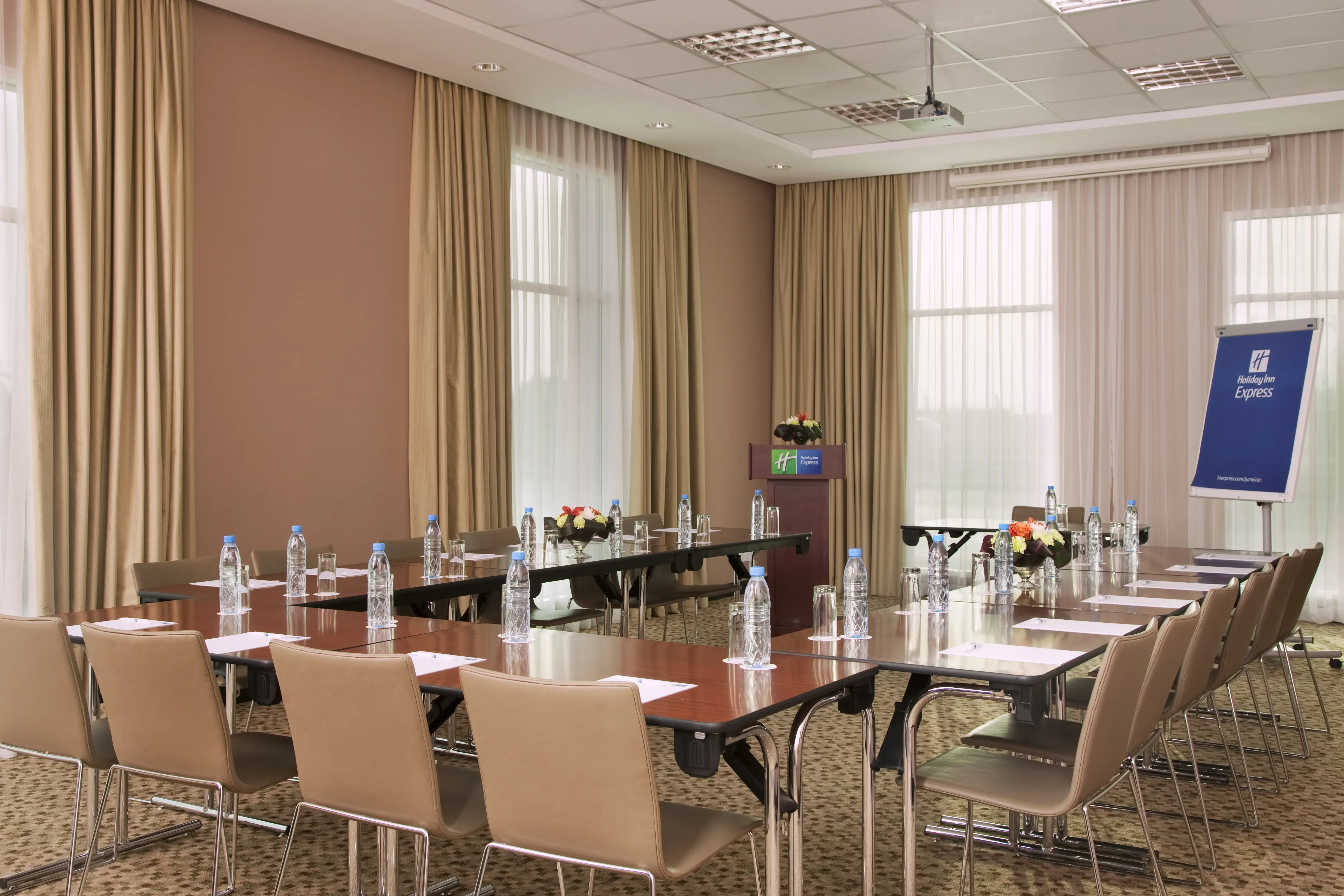 Holiday Inn Express Dubai - Jumeirah - zdjęcie 14